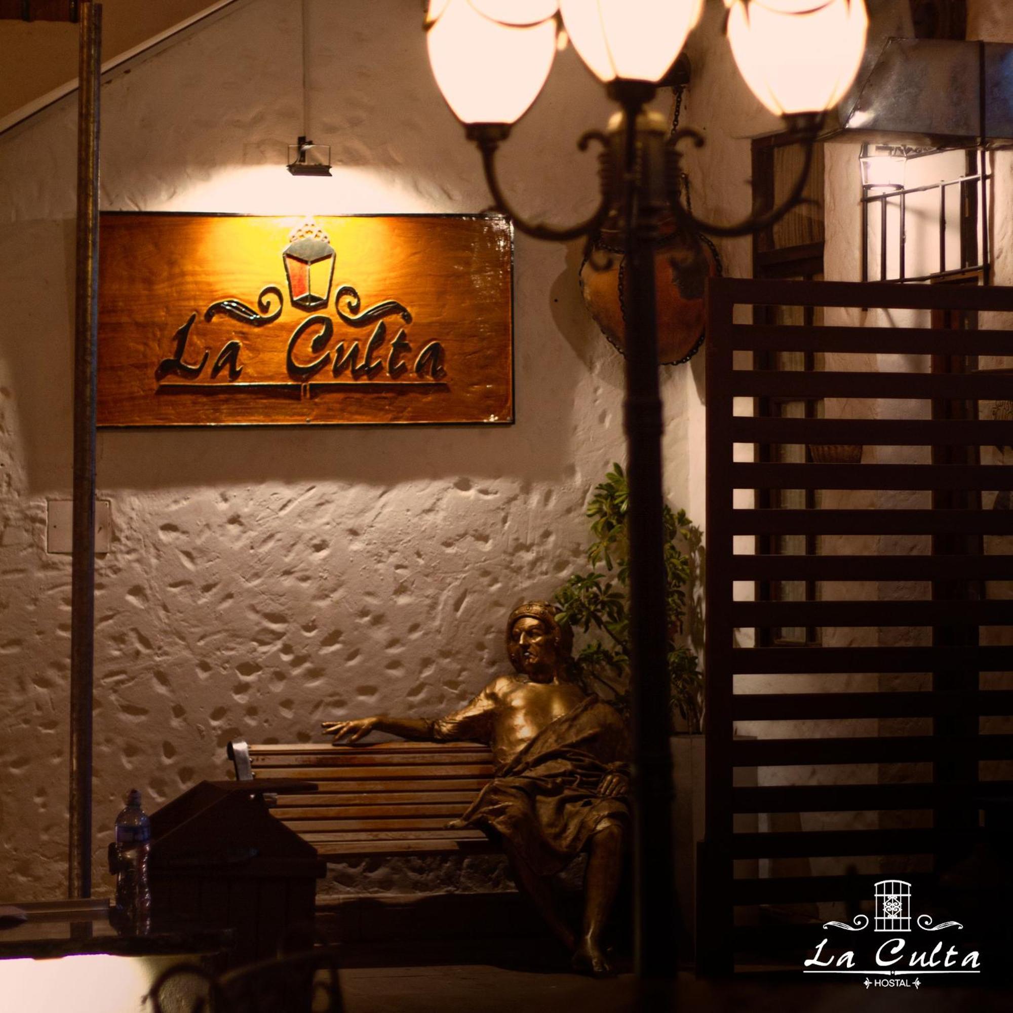 La Culta Centro Cultural Y Hostal Sucre Exterior photo